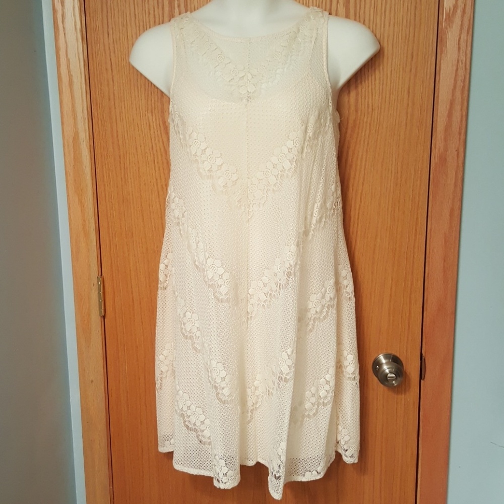 Muse - Ivory lace dress